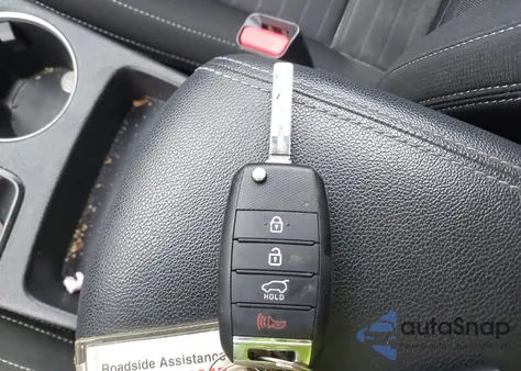 2018 Kia Sportage Lx z USA, uszkodzony, nr VIN KNDPMCAC4J7448344